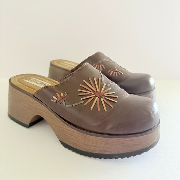 Lower East Side Shoes - VTG Y2K Lower East Side Brown Faux Leather Chunky Clogs Sz 7.5